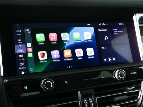 Certified 2025 Porsche Macan GTS image 17