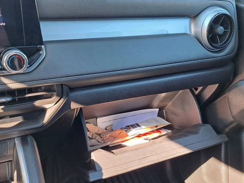 Used 2024 Chevrolet Colorado LT w/ LT Convenience Package II image 18