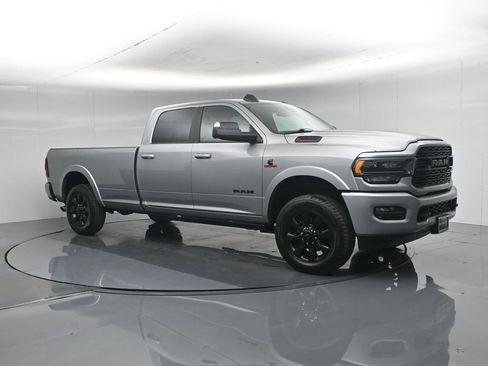 Used 2022 RAM 3500 Limited w/ Night Edition AWD/4WD image 30