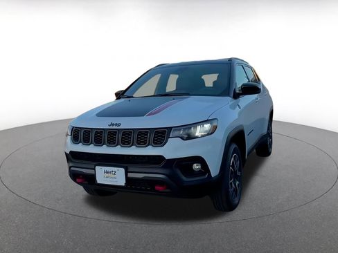 Used 2025 Jeep Compass Trailhawk w/ Trailer Tow Group image 4