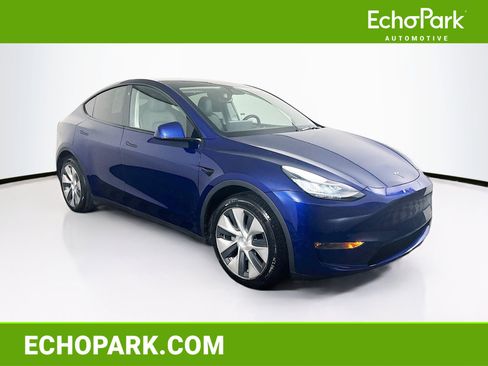 Used 2022 Tesla Model Y Long Range image 1