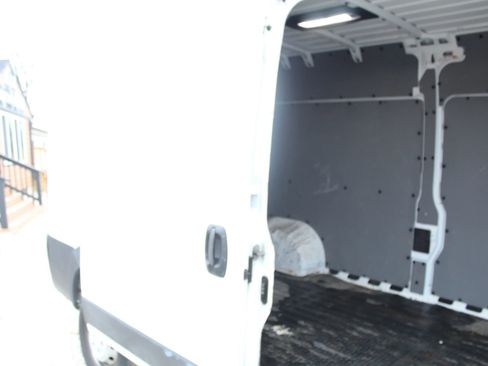Used 2019 RAM ProMaster 2500 w/ Interior Convenience Group image 13