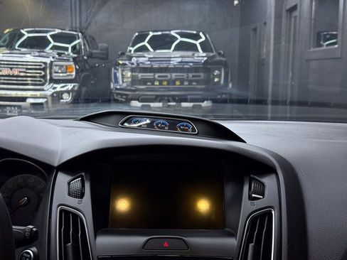 Used 2017 Ford Focus RS image 23