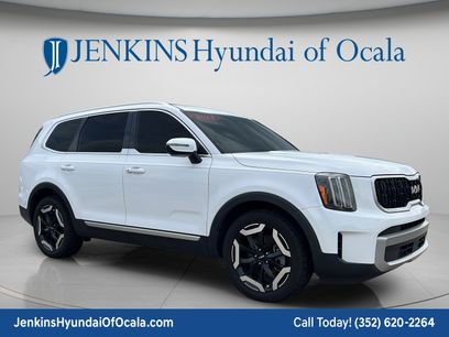 Used 2023 Kia Telluride EX w/ EX Captain's Chair Package