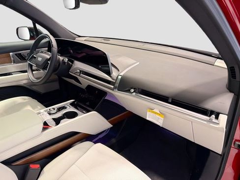 New 2026 Cadillac Vistiq Sport image 26