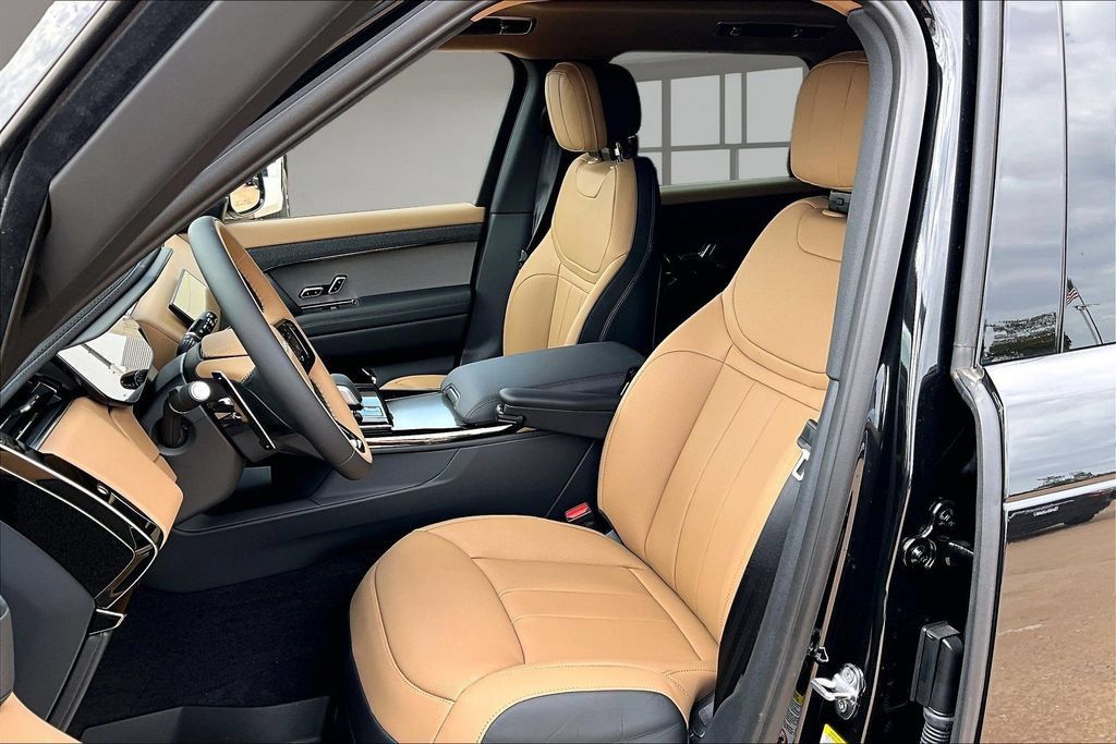 New 2026 Land Rover Range Rover Sport Dynamic SE AWD/4WD image 9