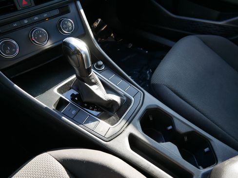 Used 2019 Volkswagen Jetta S image 23