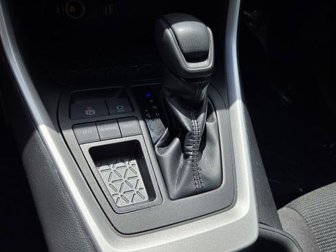 Used 2023 Toyota RAV4 LE image 20