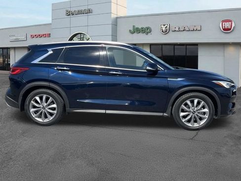 Used 2020 INFINITI QX50 Luxe w/ Navigation Package FWD image 8