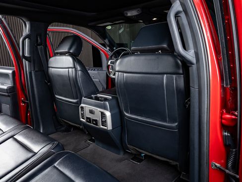 Used 2022 Ford F250 Lariat w/ Black Appearance Package image 30