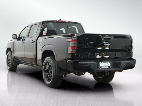 Used 2023 Nissan Frontier SV AWD/4WD image 3