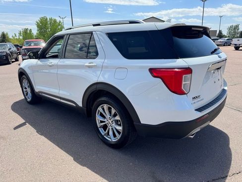 Used 2021 Ford Explorer Limited w/ Equipment Group 301A AWD/4WD image 11