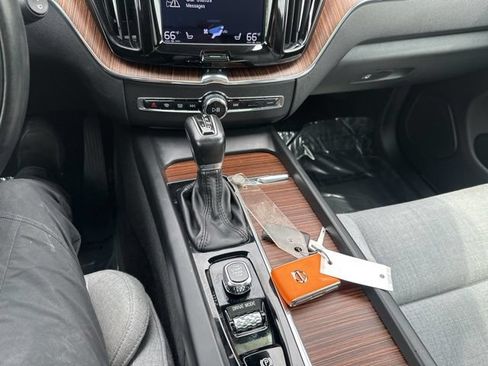 Used 2021 Volvo XC60 T5 Inscription w/ Climate Package AWD/4WD image 25