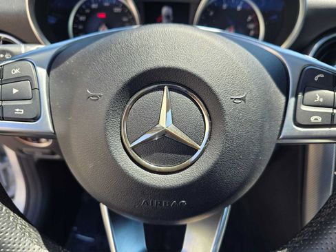 Used 2020 Mercedes-Benz SLC 300 image 20