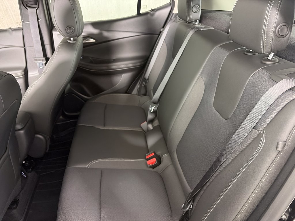 Used 2025 Buick Encore GX Preferred w/ Advanced Technology Package FWD image 13