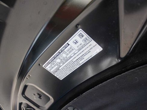 Used 2024 Honda HR-V LX image 28
