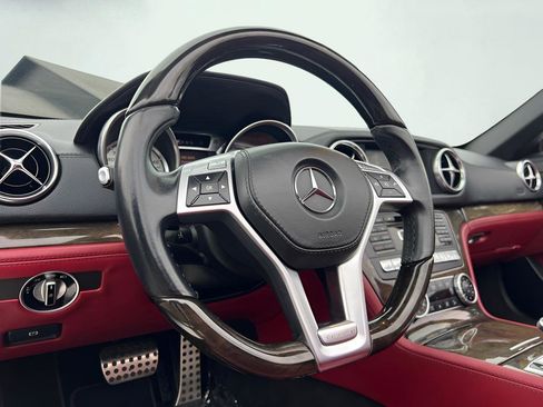 Used 2014 Mercedes-Benz SL 550 SL 550 w/ Driver Assistance Package image 52