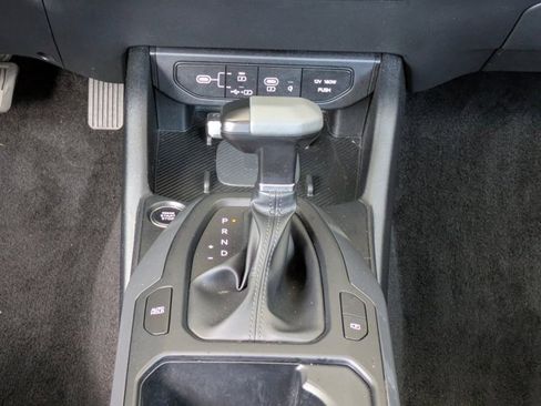 Used 2025 Kia K4 EX image 16