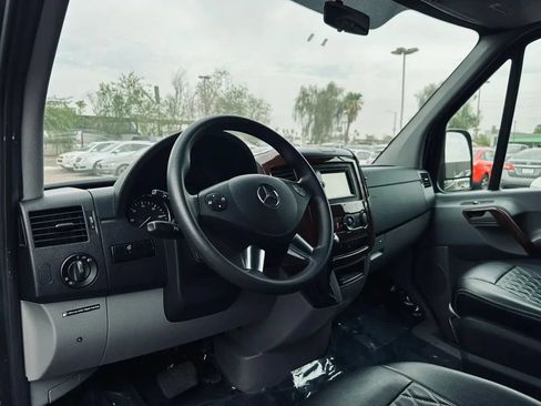 Used 2014 Mercedes-Benz Sprinter 2500 image 22