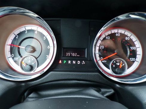 Used 2012 RAM C/V image 12