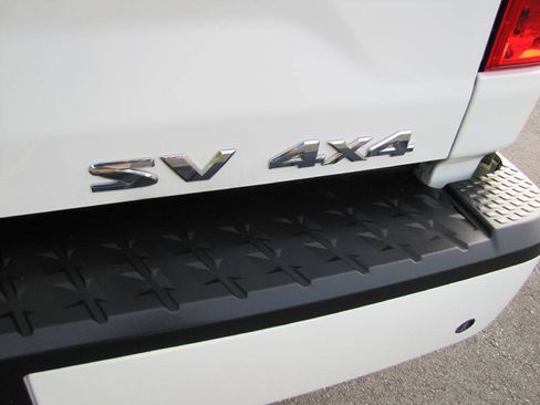 Used 2024 Nissan Titan SV w/ SV Convenience Package AWD/4WD image 29