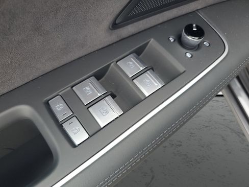 New 2026 Audi A8 L 3.0T AWD/4WD image 23