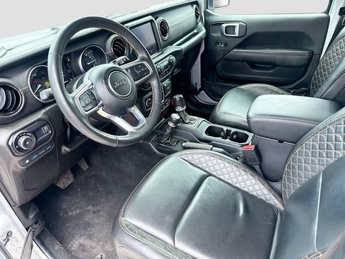 Used 2023 Jeep Wrangler Unlimited Sahara AWD/4WD image 25