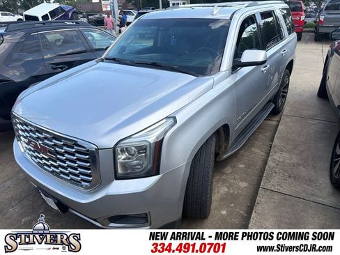 Used 2020 GMC Yukon Denali w/ Open Road Package RWD image 3