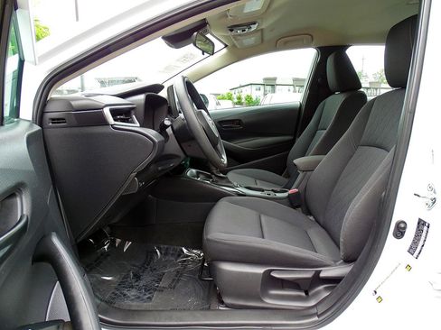 Used 2023 Toyota Corolla LE FWD image 16