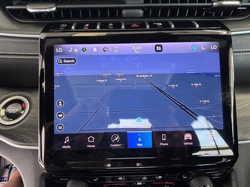 Certified 2024 Jeep Grand Cherokee L Limited w/ Luxury Tech Group II AWD/4WD image 30