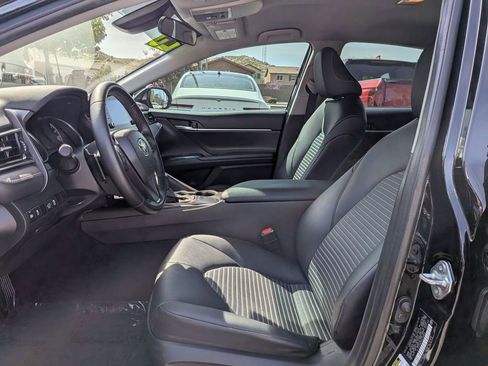 Used 2023 Toyota Camry SE image 16