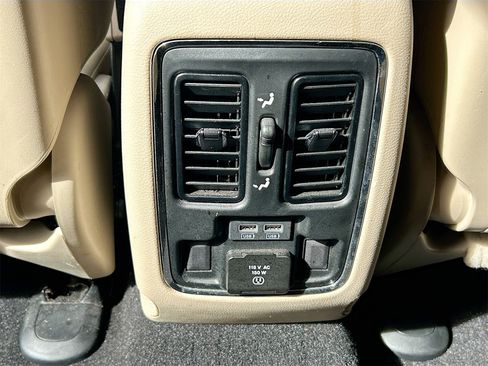 Used 2021 Jeep Grand Cherokee Limited image 26