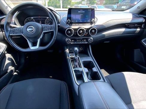 Used 2025 Nissan Sentra SR FWD image 12