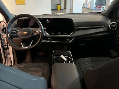 Used 2025 Chevrolet Equinox LT image 33