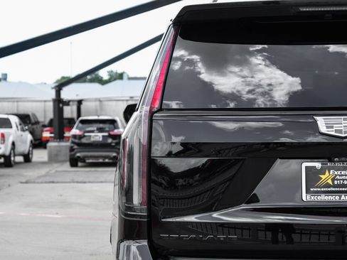 Used 2021 Cadillac Escalade ESV Sport w/ Driver Assist Tech Package AWD/4WD image 55