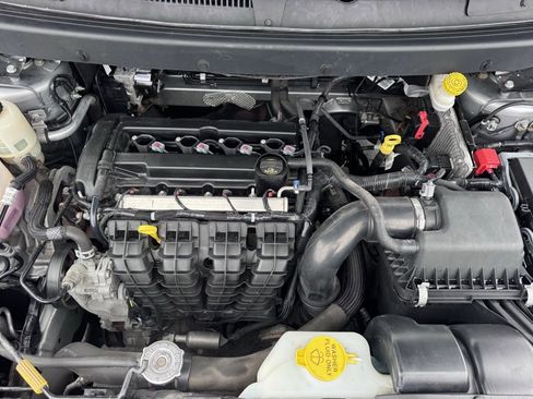 Used 2017 Dodge Journey SE image 31