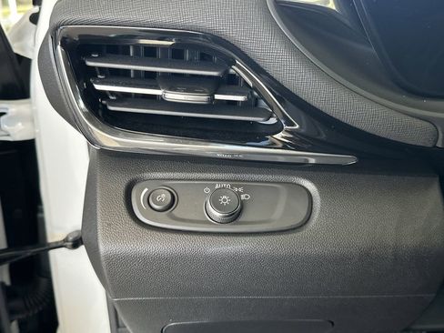 Certified 2024 Buick Envista Sport Touring w/ Convenience I Package image 20