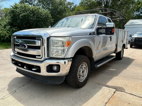 Used 2012 Ford F250 XLT w/ XLT Premium Pkg AWD/4WD image 4