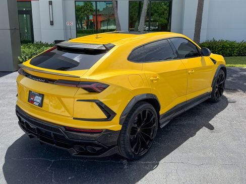 Used 2022 Lamborghini Urus AWD/4WD image 23