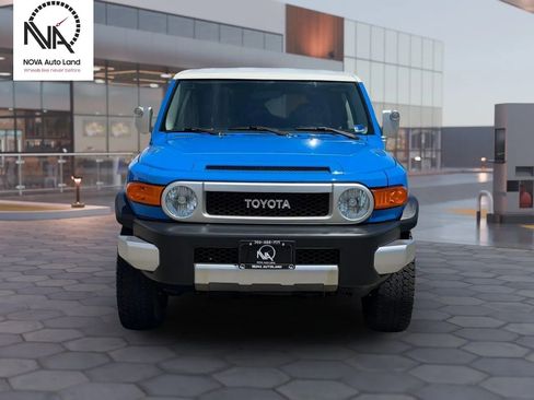 Used 2007 Toyota FJ Cruiser 4WD image 3