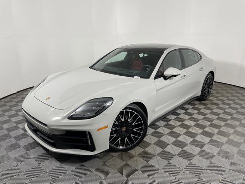 Used 2025 Porsche Panamera image 1