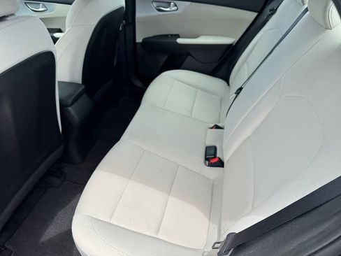 Used 2023 Kia Forte LXS FWD image 10