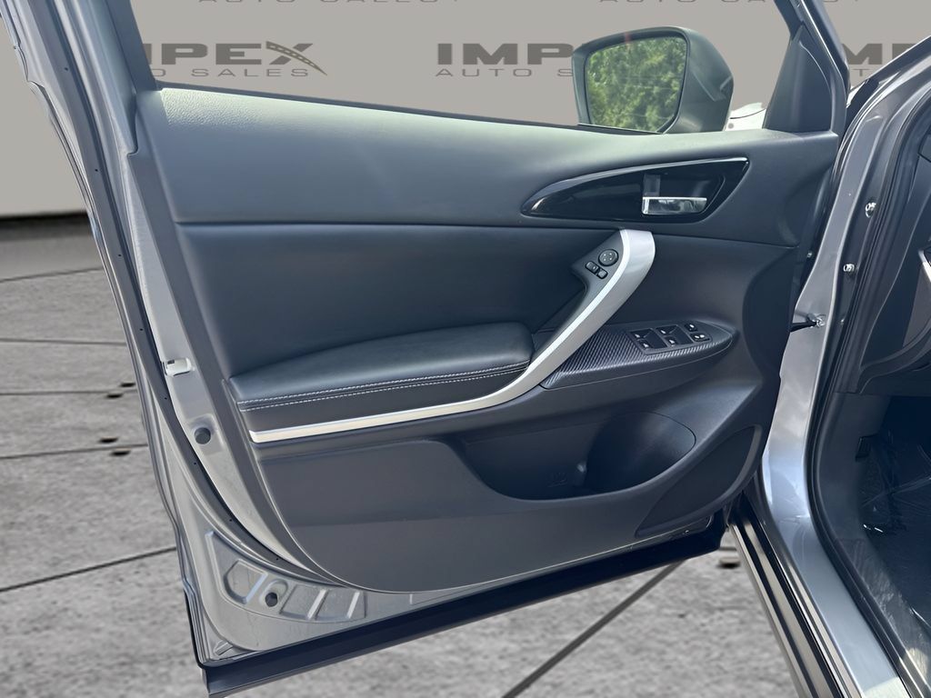 Used 2024 Mitsubishi Eclipse Cross SEL AWD/4WD image 17