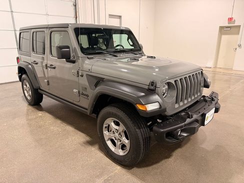 Used 2021 Jeep Wrangler Unlimited Sport image 3