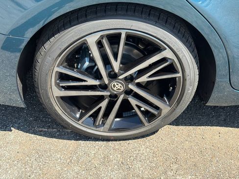 New 2026 Toyota Camry Hybrid FWD image 23