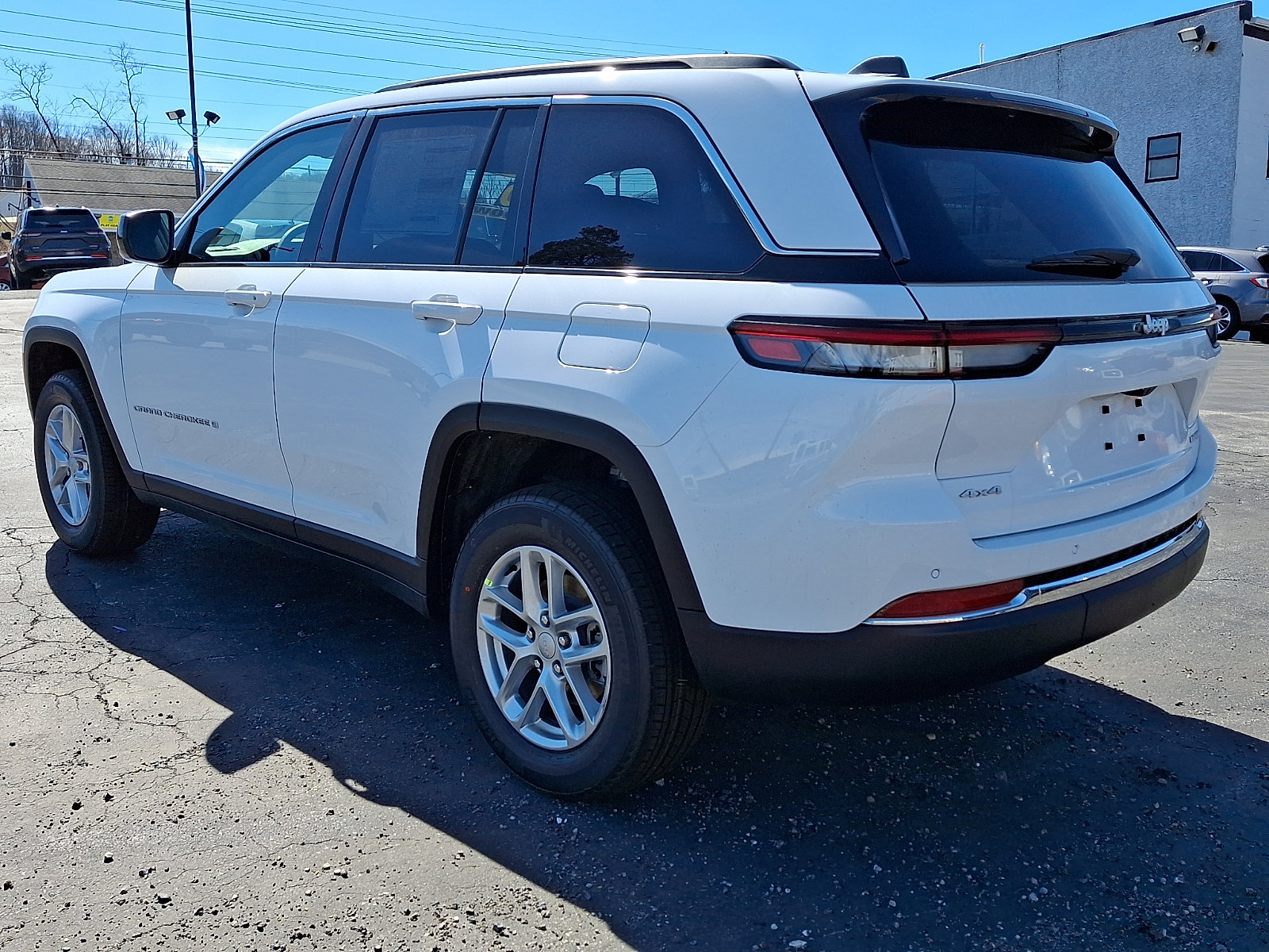 New 2026 Jeep Grand Cherokee Laredo AWD/4WD image 4
