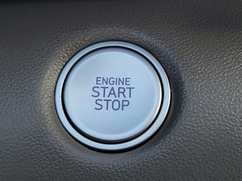 Used 2023 Hyundai Elantra SEL FWD image 12