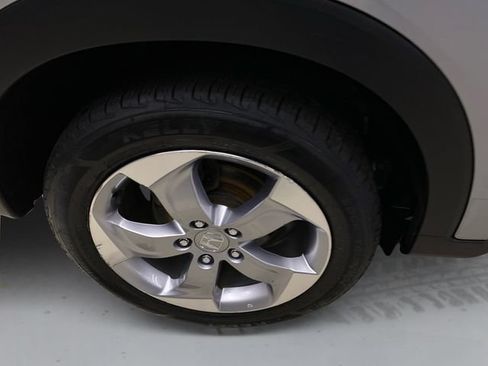 Used 2018 Honda HR-V LX image 16