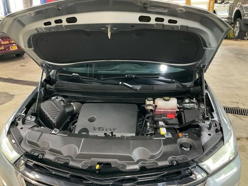 Used 2023 Chevrolet Traverse RS AWD/4WD image 31