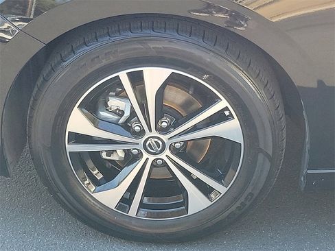 Used 2021 Nissan Sentra SV image 25